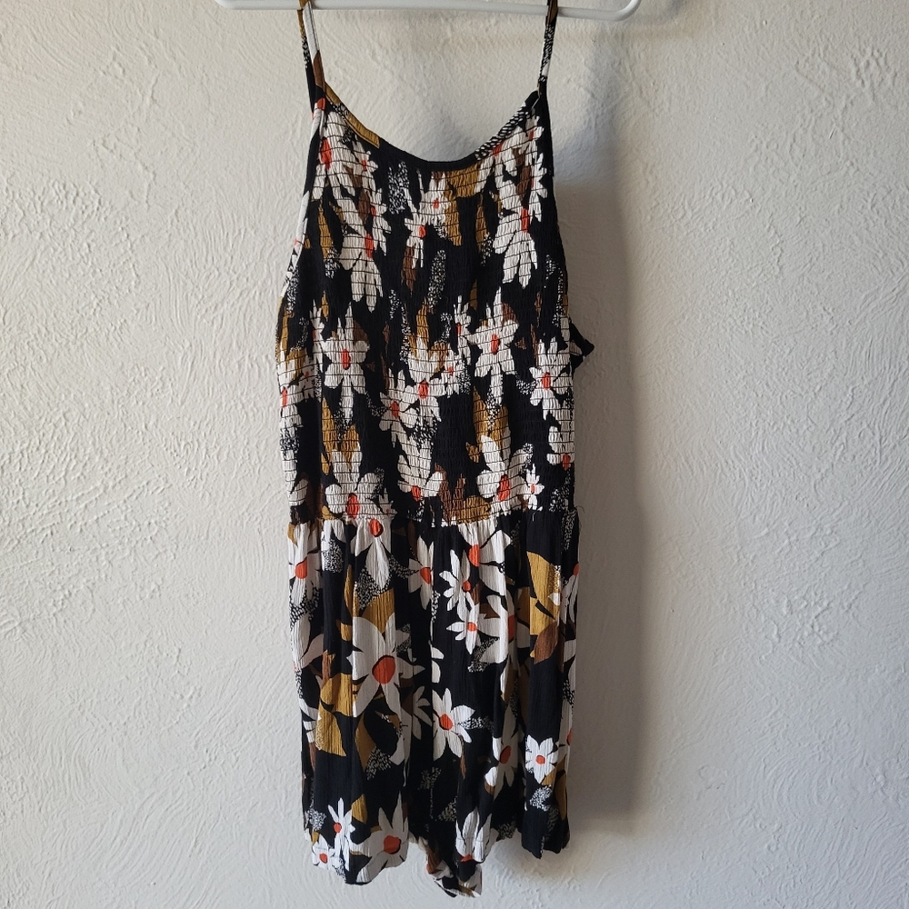 Angie Smocked Daisy Print Romper Size Girls Large